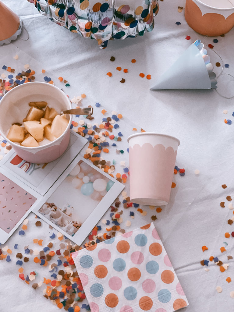 Confetti placemat with Link WIDE